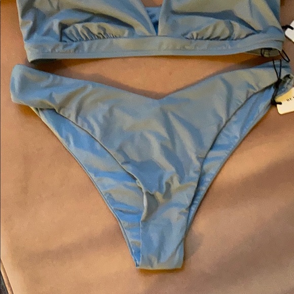 We wore what bikini - Picture 2 of 5